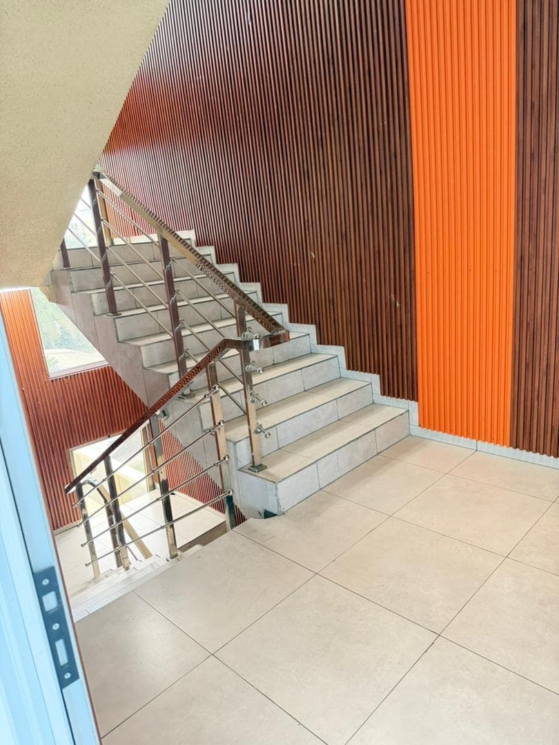 Bureau — Douala 5