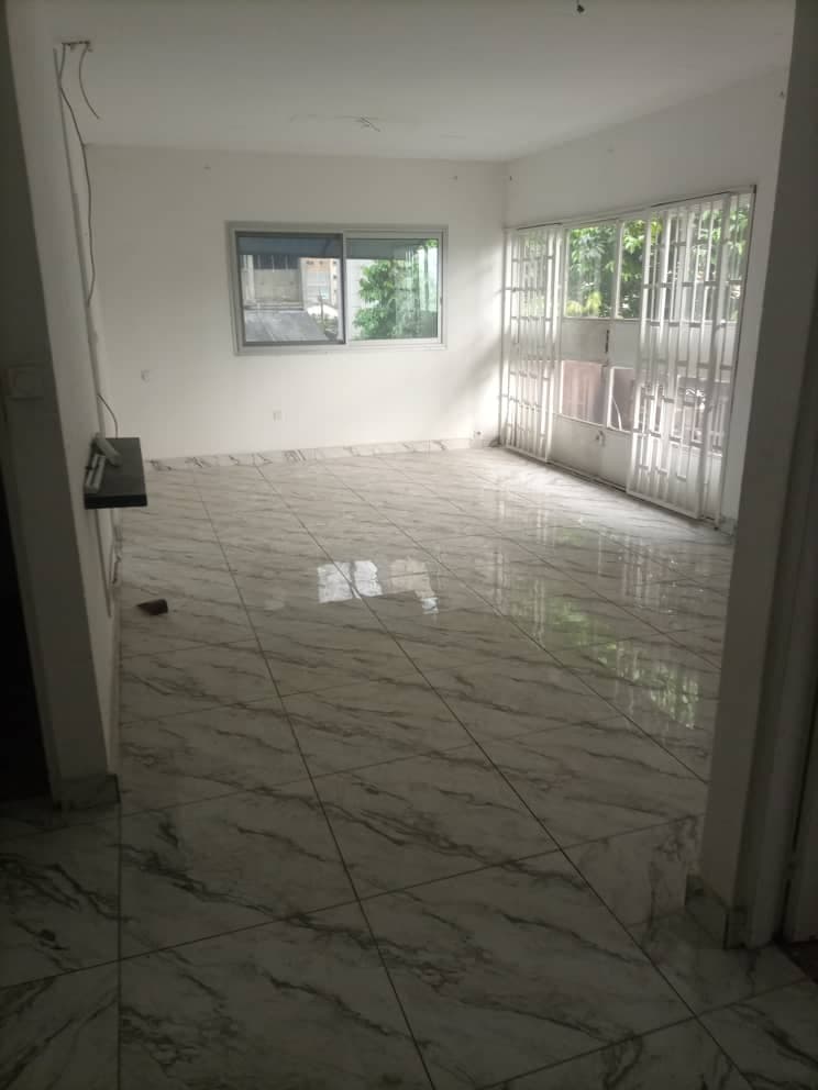 Villa — Douala