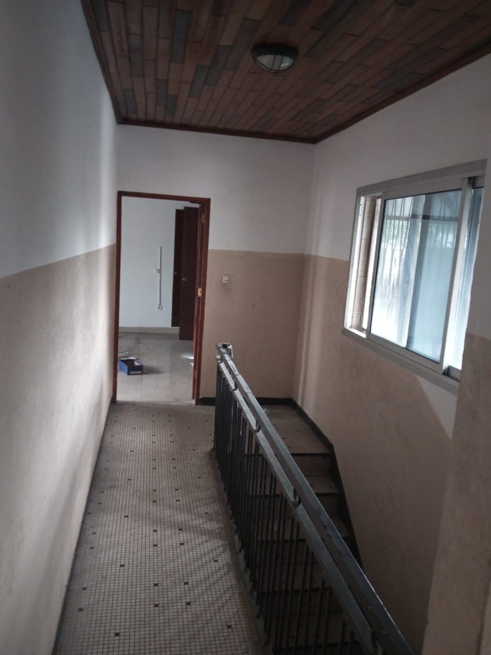 Villa — Douala 2
