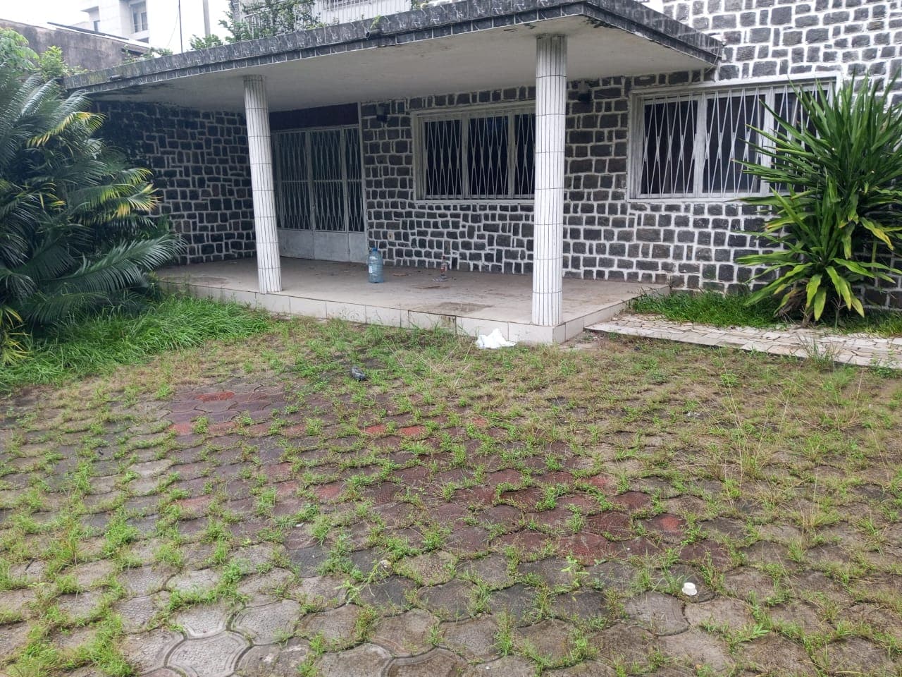 Villa — Douala 5