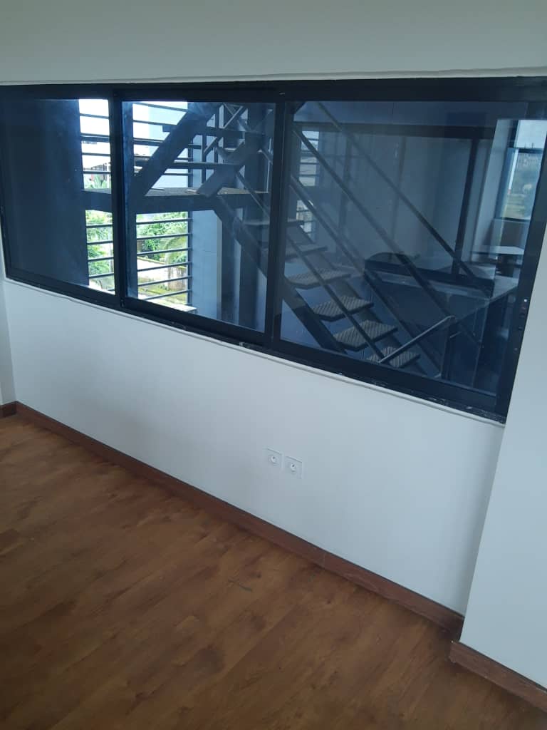 Bureau — Douala 4